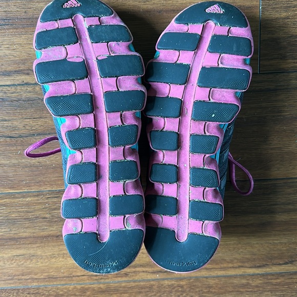 👟👟Adidas Athletic Sneakers👟👟 - Picture 6 of 7